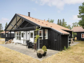 Holiday Home Iolani - 250m from the sea by Interhome, Bogø By